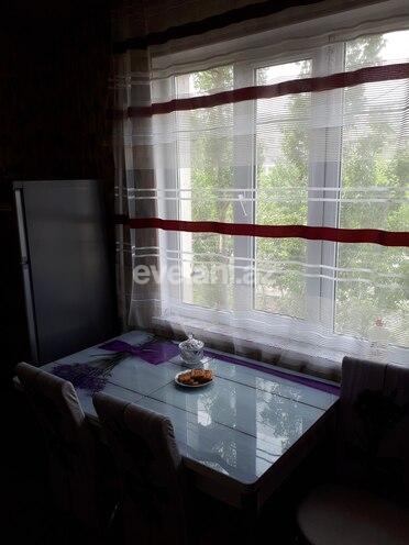 Rent, old building, 2 room, 65 m², Khalglar Doslugu m.