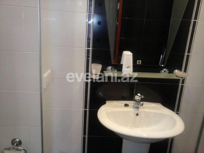 Rent, old building, 3 room, 120 m², Sabail r.