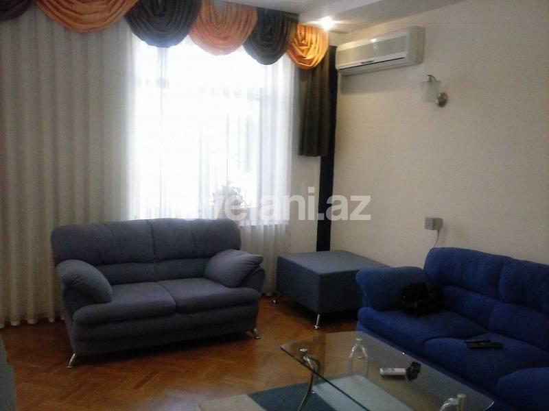 Rent, old building, 3 room, 120 m², Sabail r.