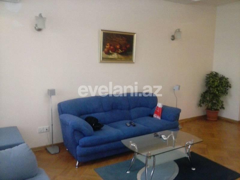 Rent, old building, 3 room, 120 m², Sabail r.