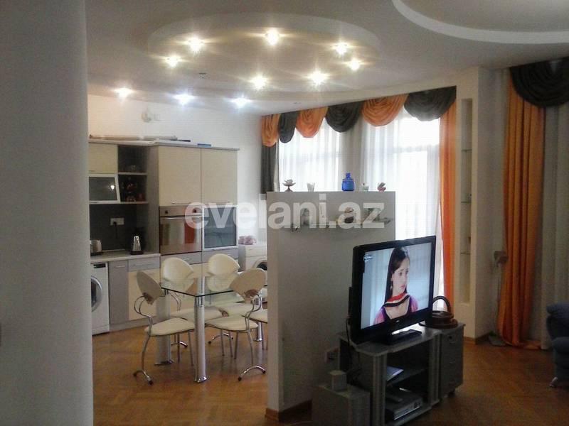 Rent, old building, 3 room, 120 m², Sabail r.