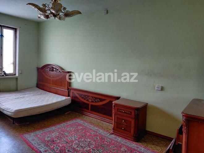Sale, old building, 2 room, 60 m², Bakikhanov d.