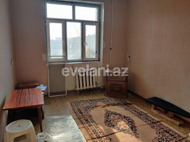 Sale, old building, 2 room, 60 m², Bakikhanov d.