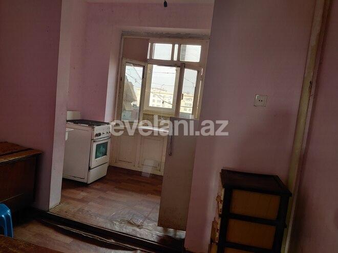 Sale, old building, 2 room, 60 m², Bakikhanov d.