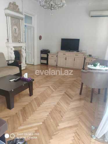 Kirayə verilir, köhnə tikili, 2 otaqlı, 68 m², İçəri Şəhər m.