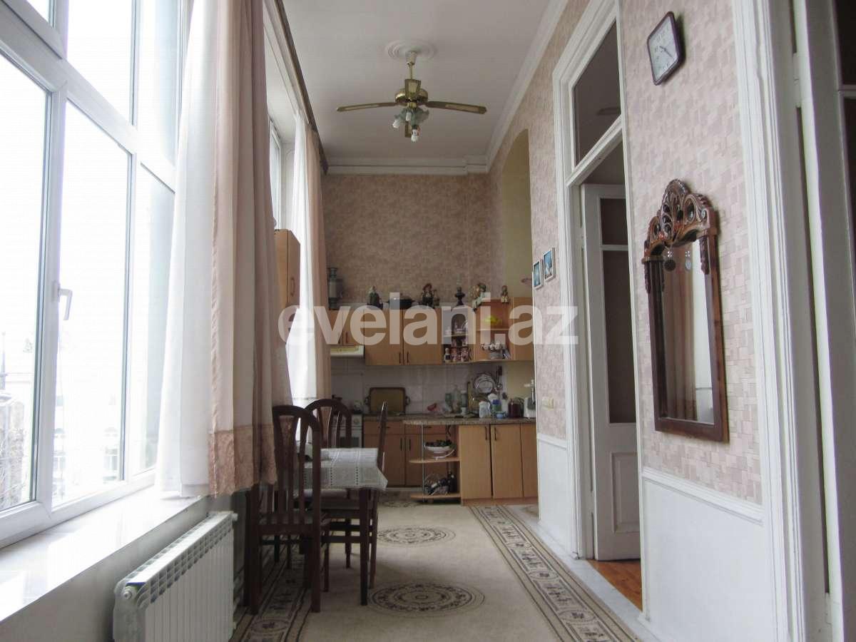 Продаётся, вторичка, 13-комнаты, 370 m², Сахил m.