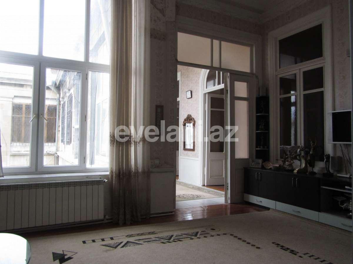 Продаётся, вторичка, 13-комнаты, 370 m², Сахил m.