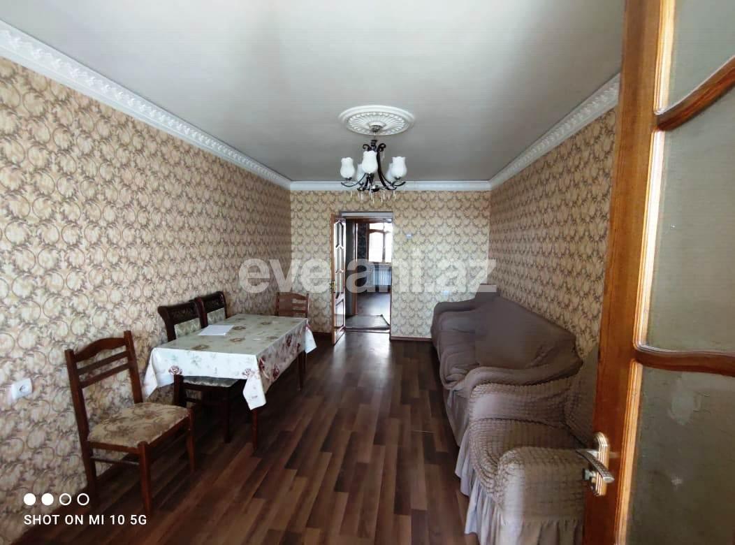Sale, old building, 2 room, 60 m², Bakikhanov d.