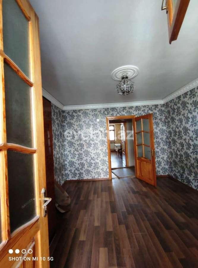 Sale, old building, 2 room, 60 m², Bakikhanov d.