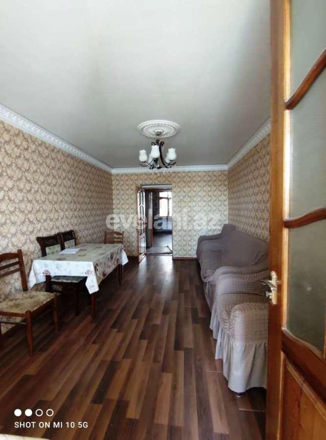 Sale, old building, 2 room, 60 m², Bakikhanov d.