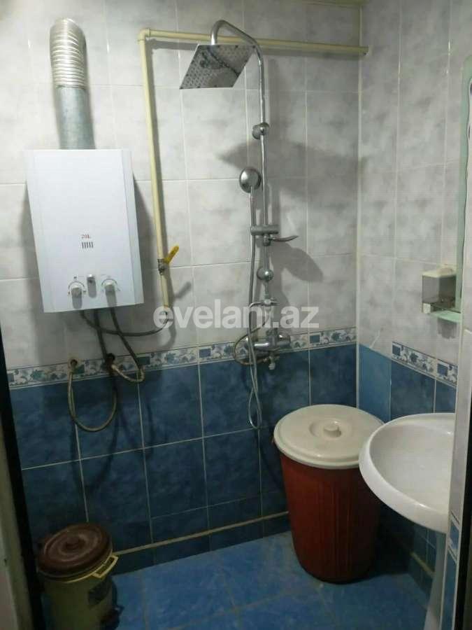 Sale, old building, 2 room, 60 m², Bakikhanov d.