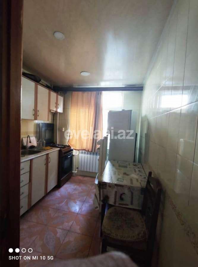 Sale, old building, 2 room, 60 m², Bakikhanov d.