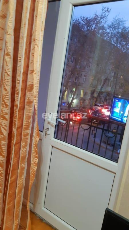 Satılır, köhnə tikili, 2 otaqlı, 55 m², 28 may m.