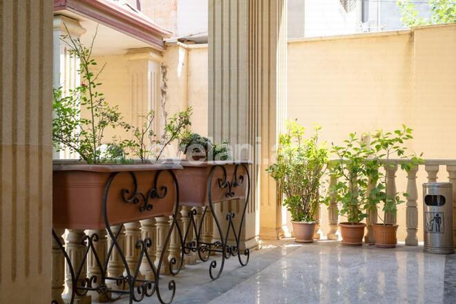 Продаётся, вилла, 9-комнаты, 600 m², Бакиханова p.