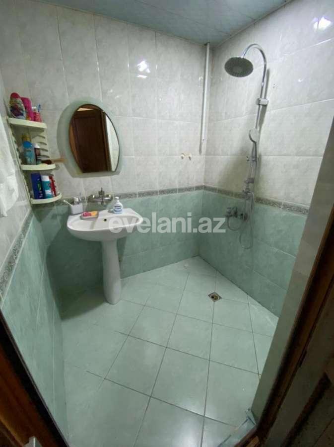 Sale, old building, 2 room, 60 m², Elmlar Akademiyası m.