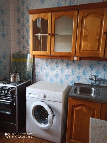 Kirayə verilir, köhnə tikili, 3 otaqlı, 90 m², Elmlər Akademiyası m.