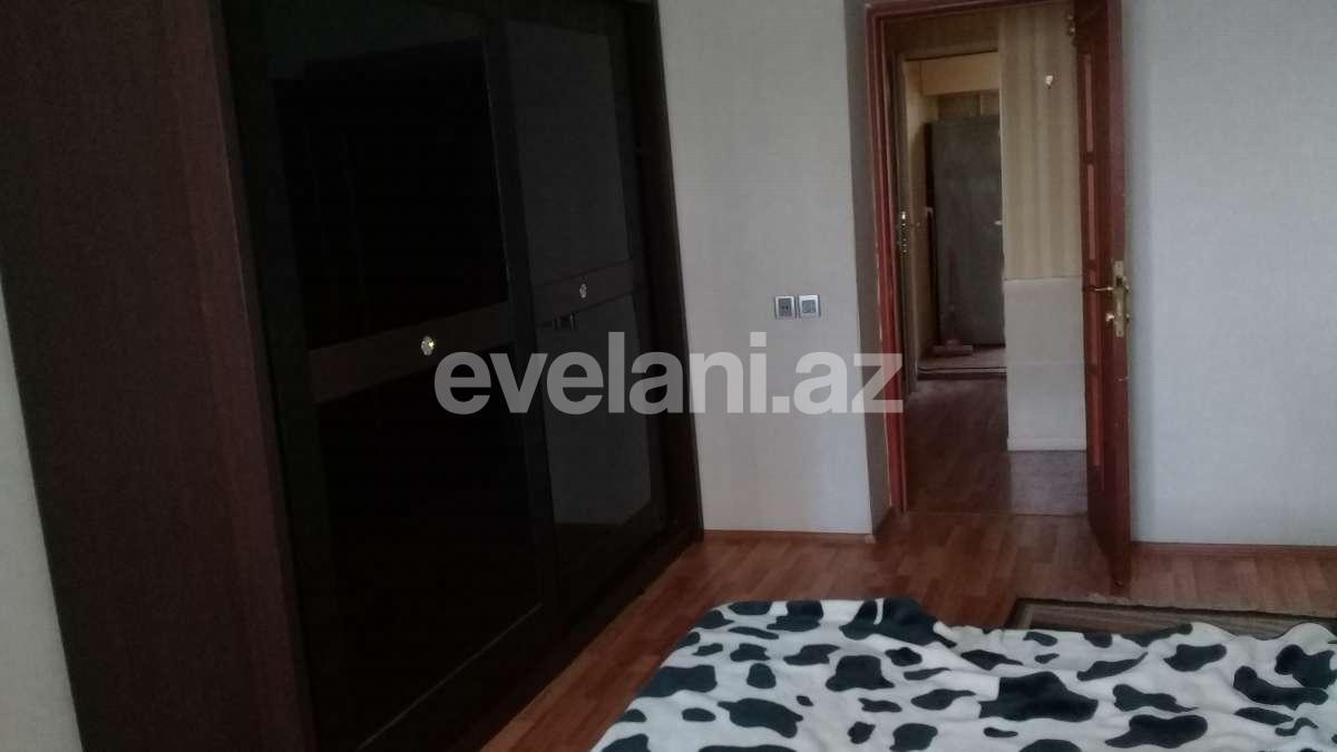 Rent, old building, 3 room, 65 m², Inshaatchilar m.