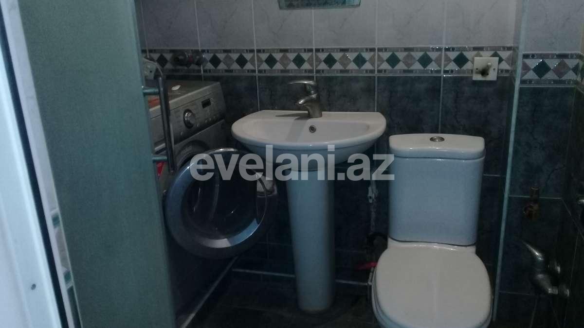 Rent, old building, 3 room, 65 m², Inshaatchilar m.