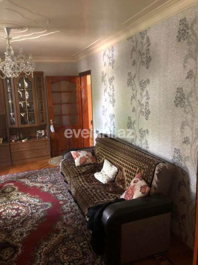 Satılır, köhnə tikili, 2 otaqlı, 55 m², İnşaatçılar m.