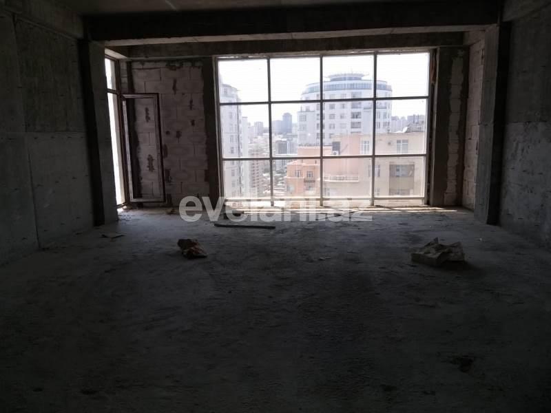 Satılır, yeni tikili, 3 otaqlı, 150 m², 28 may m.
