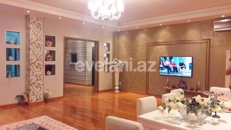 Satılır, yeni tikili, 4 otaqlı, 200 m², 28 may m.