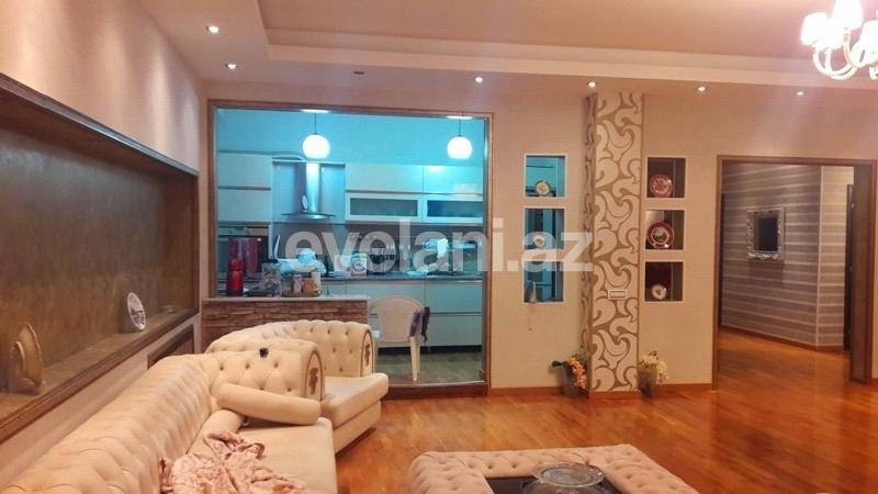 Satılır, yeni tikili, 4 otaqlı, 200 m², 28 may m.