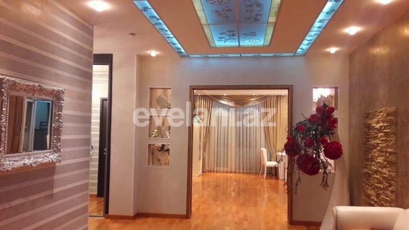 Satılır, yeni tikili, 4 otaqlı, 200 m², 28 may m.