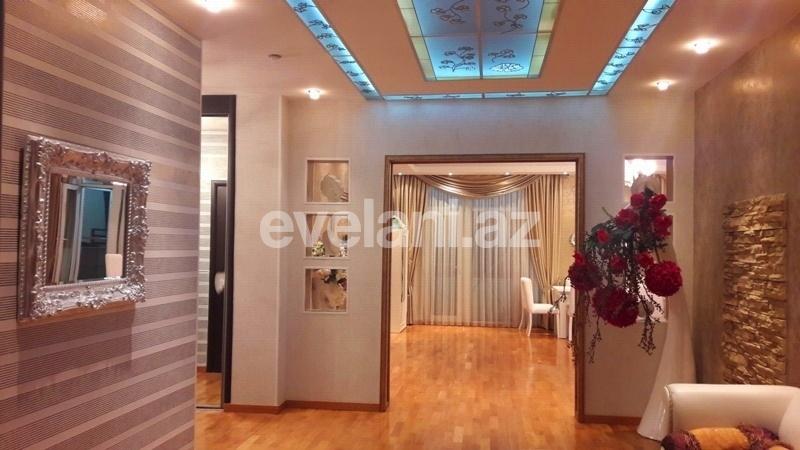 Satılır, yeni tikili, 4 otaqlı, 200 m², 28 may m.