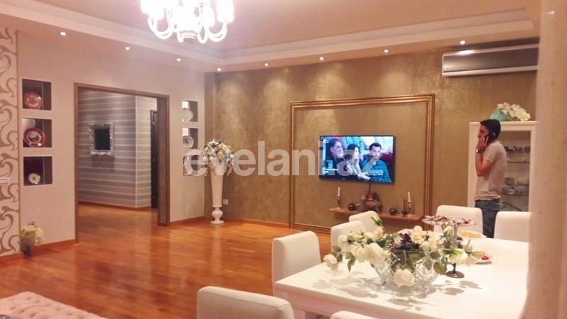 Satılır, yeni tikili, 4 otaqlı, 200 m², 28 may m.