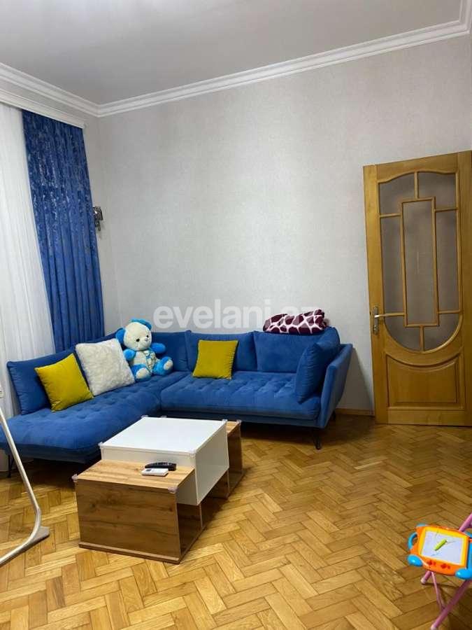 Sale, old building, 4 room, 106 m², Sabail r.