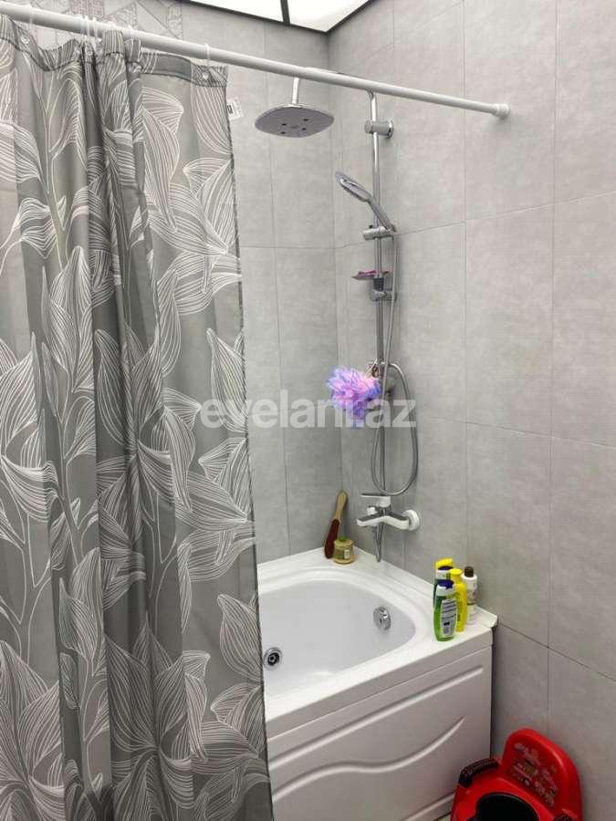 Sale, old building, 4 room, 106 m², Sabail r.