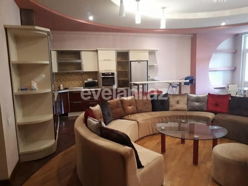 Kirayə verilir, yeni tikili, 2 otaqlı, 105 m², 28 may m.
