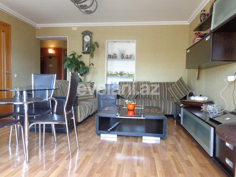 Продаётся, вторичка, 3-комнаты, 67 m², Элмляр Академиясы m.