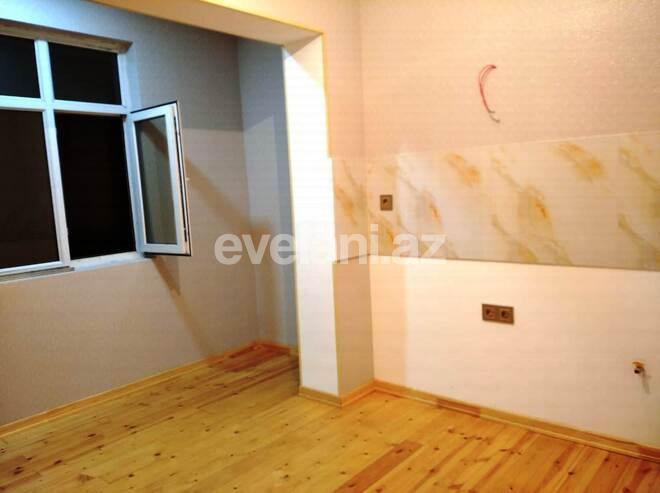 Sale, old building, 1 room, 40 m², Bakikhanov d.