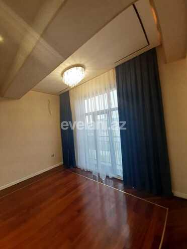 Satılır, yeni tikili, 2 otaqlı, 75 m², 28 may m.