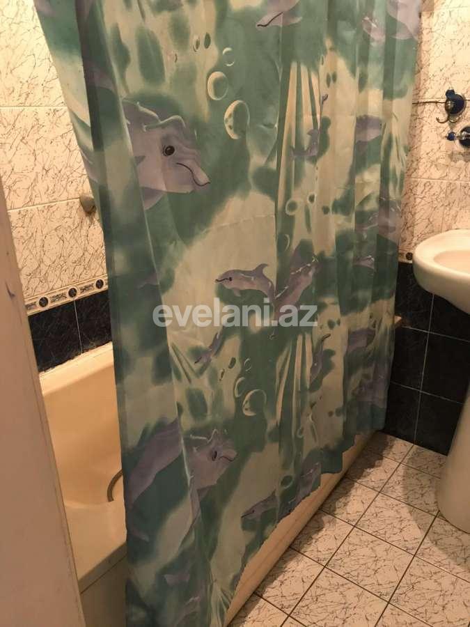 Sale, old building, 3 room, 70 m², Elmlar Akademiyası m.