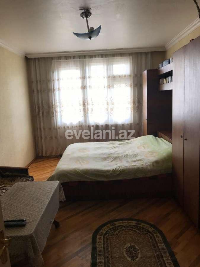 Sale, old building, 3 room, 70 m², Elmlar Akademiyası m.
