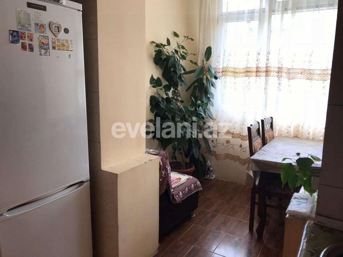 Sale, old building, 3 room, 70 m², Elmlar Akademiyası m.
