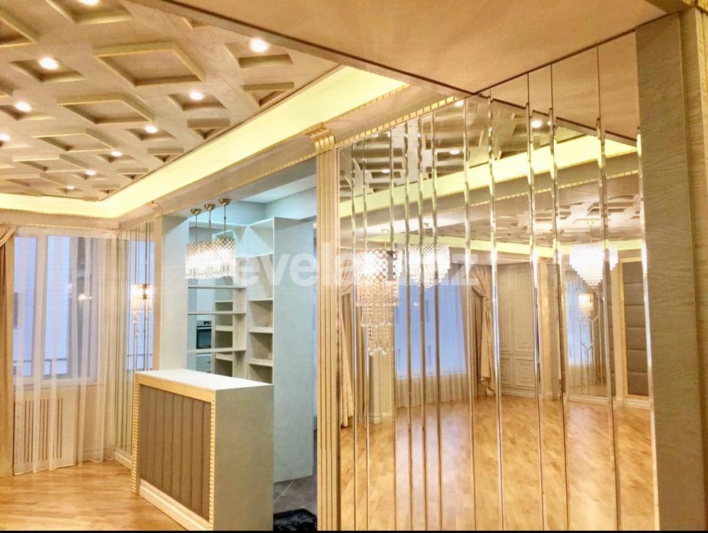 Satılır, yeni tikili, 5 otaqlı, 245 m², Şah İsmayıl Xətai m.