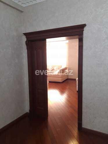 Сдаётся, новостройка, 4-комнаты, 210 m², 28 мая m.