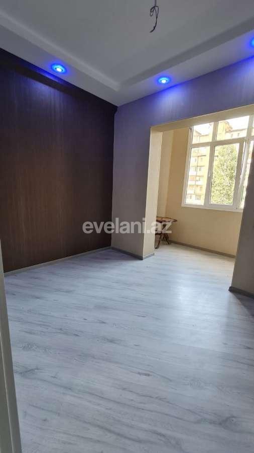 Satılır, köhnə tikili, 2 otaqlı, 31 m², İnşaatçılar m.