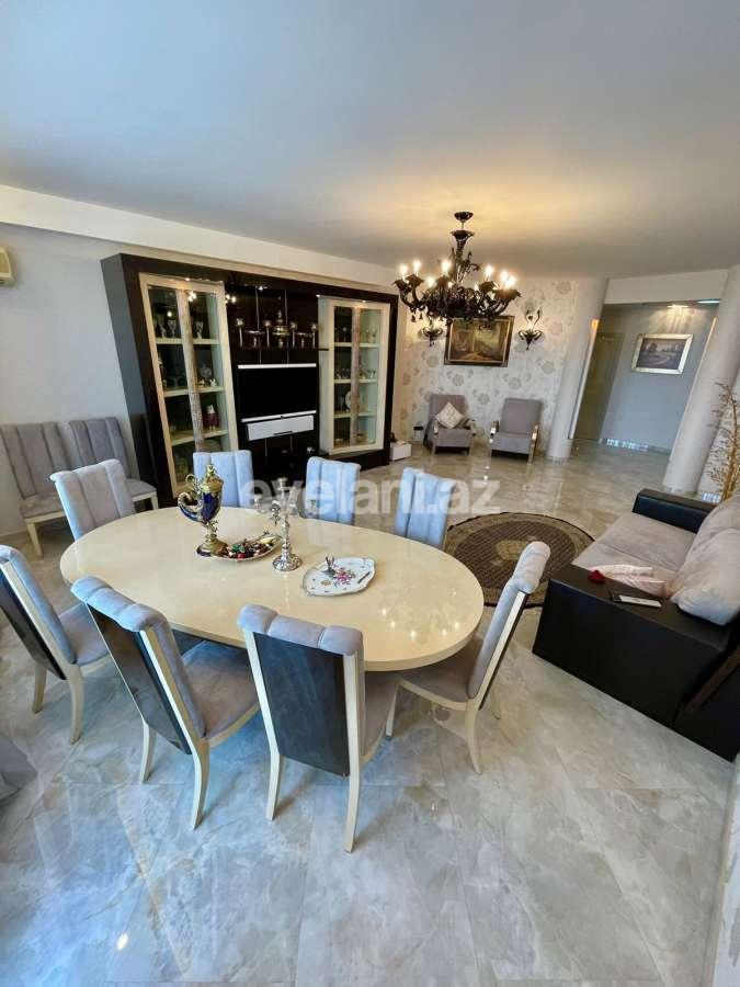 Satılır, yeni tikili, 3 otaqlı, 190 m², 28 may m.