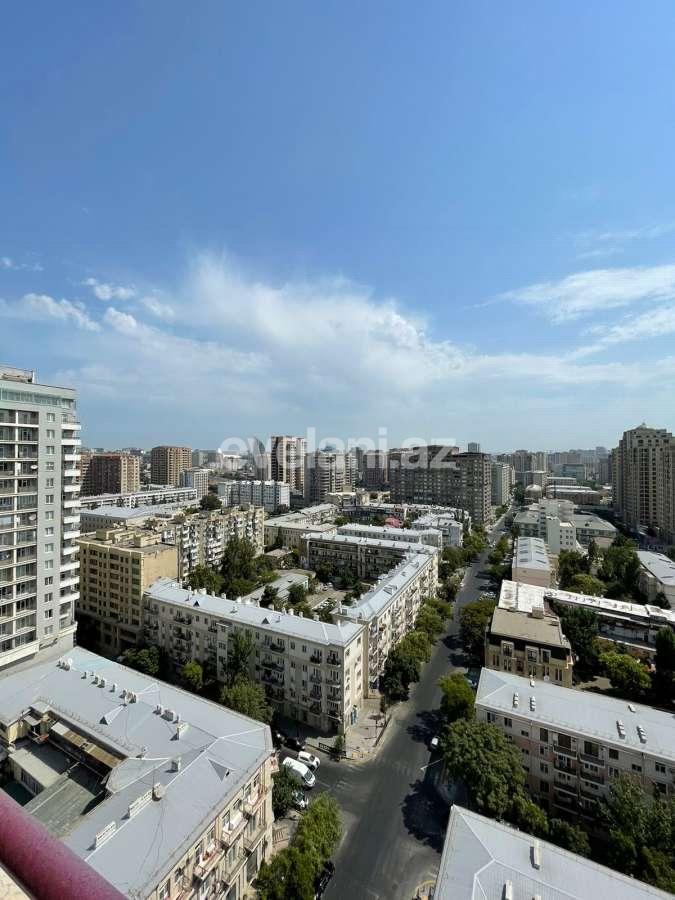 Satılır, yeni tikili, 3 otaqlı, 190 m², 28 may m.