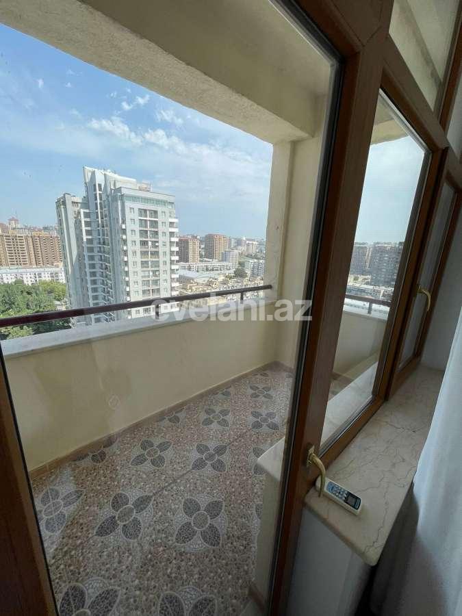 Satılır, yeni tikili, 3 otaqlı, 190 m², 28 may m.