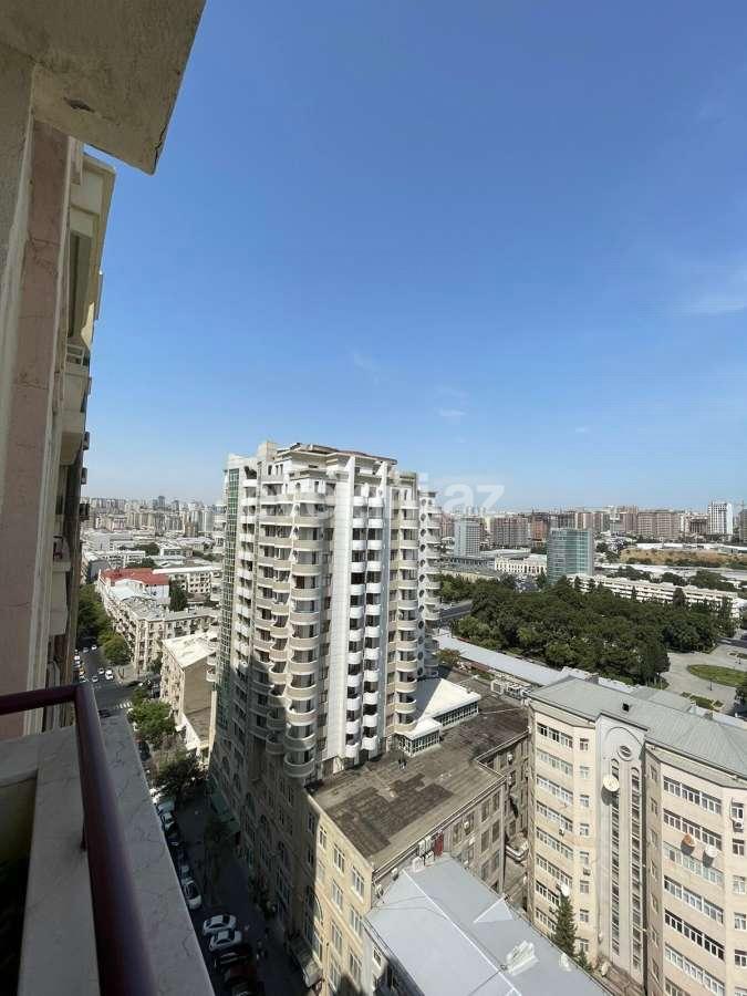 Satılır, yeni tikili, 3 otaqlı, 190 m², 28 may m.
