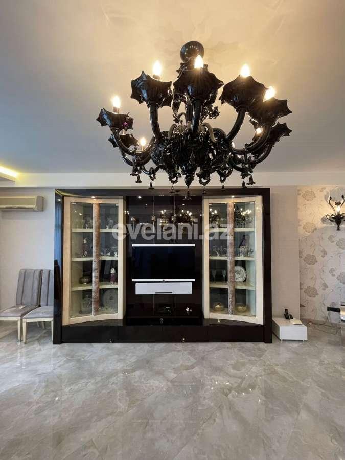 Satılır, yeni tikili, 3 otaqlı, 190 m², 28 may m.