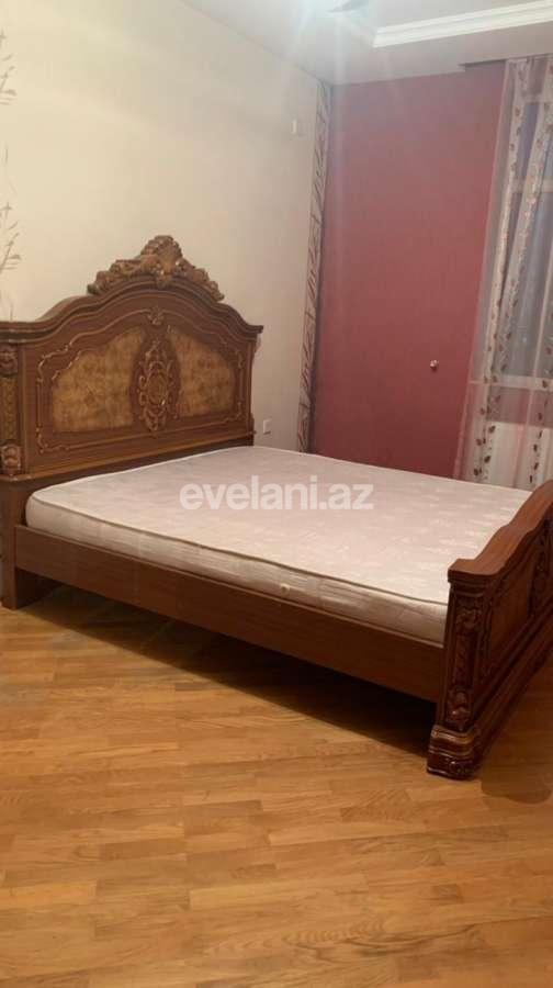 Kirayə verilir, yeni tikili, 3 otaqlı, 131 m², İnşaatçılar m.