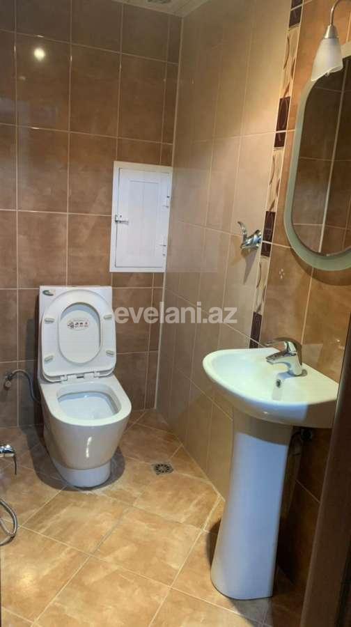 Kirayə verilir, yeni tikili, 3 otaqlı, 131 m², İnşaatçılar m.