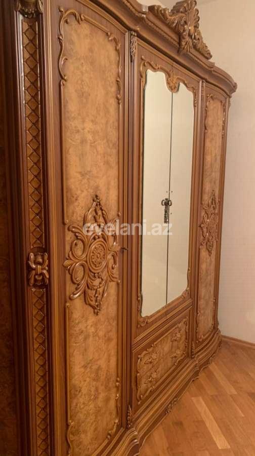 Kirayə verilir, yeni tikili, 3 otaqlı, 131 m², İnşaatçılar m.