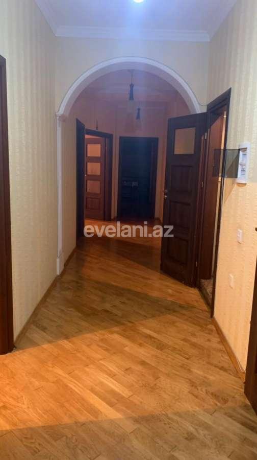 Kirayə verilir, yeni tikili, 3 otaqlı, 131 m², İnşaatçılar m.
